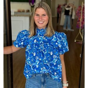 Sincerely Ours Blue Floral Pull Sleeve Cotton Top Size Large